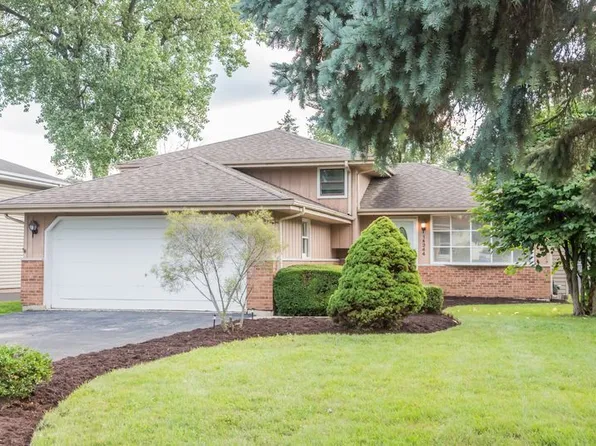 1N344 Darling St, Carol Stream, IL 60188