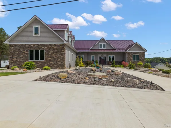 15493 Duffield Rd, Byron, MI 48418