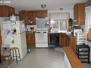 3rd image of 3351 SW West Shore Dr