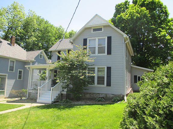 Front view from College St