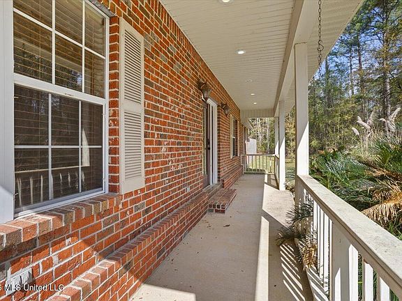 5th image of 33 Johnson Rd