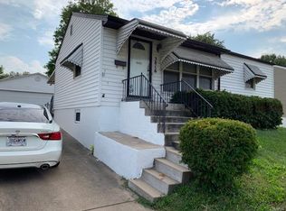 3816 Carondelet Blvd, Saint Louis, MO 63123