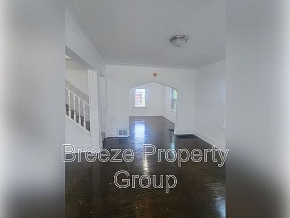 2nd image of 56 E Pearl St