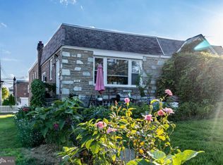 1818 Carwithan St, Philadelphia, PA 19152