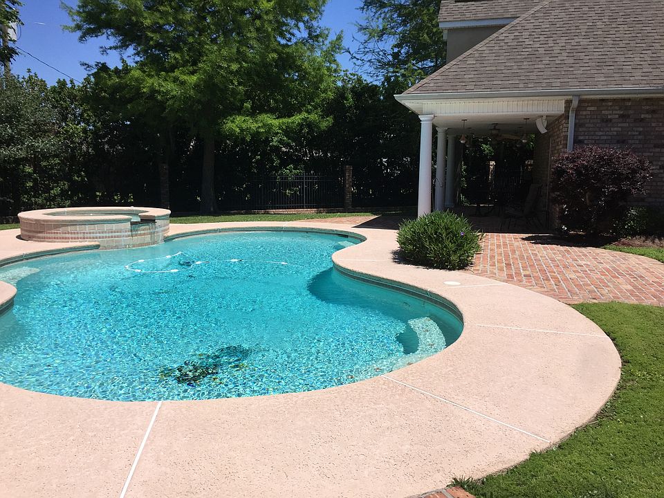 Custom Saltwater Pool!
