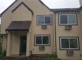 221 High St APT P, Westerly, RI 02891
