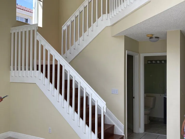 948 Jade Ct — Photo 2