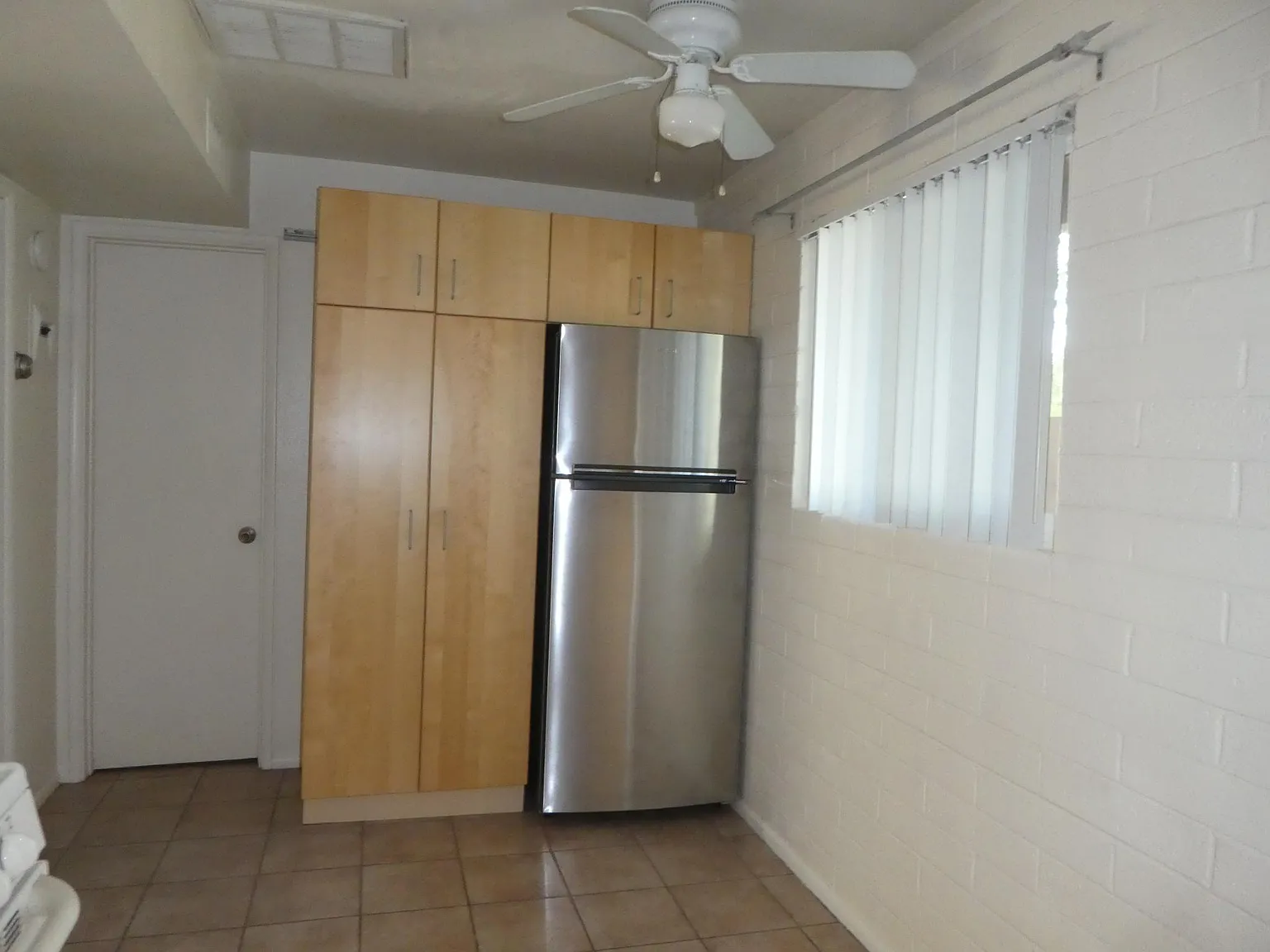 1200 E Spence Ave — Photo 2