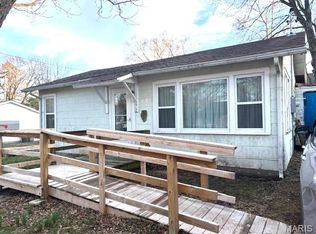 612 E Main St, Greenville, IL