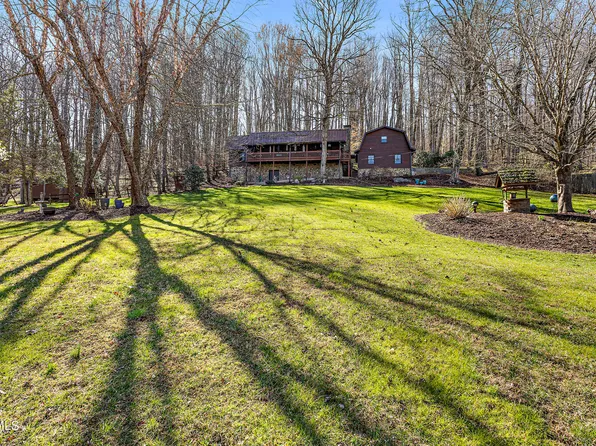 206 Young Rd, Johnson City, TN 37604