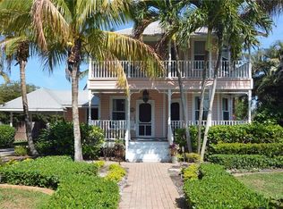 813 SE Weir St, Stuart, FL 34994