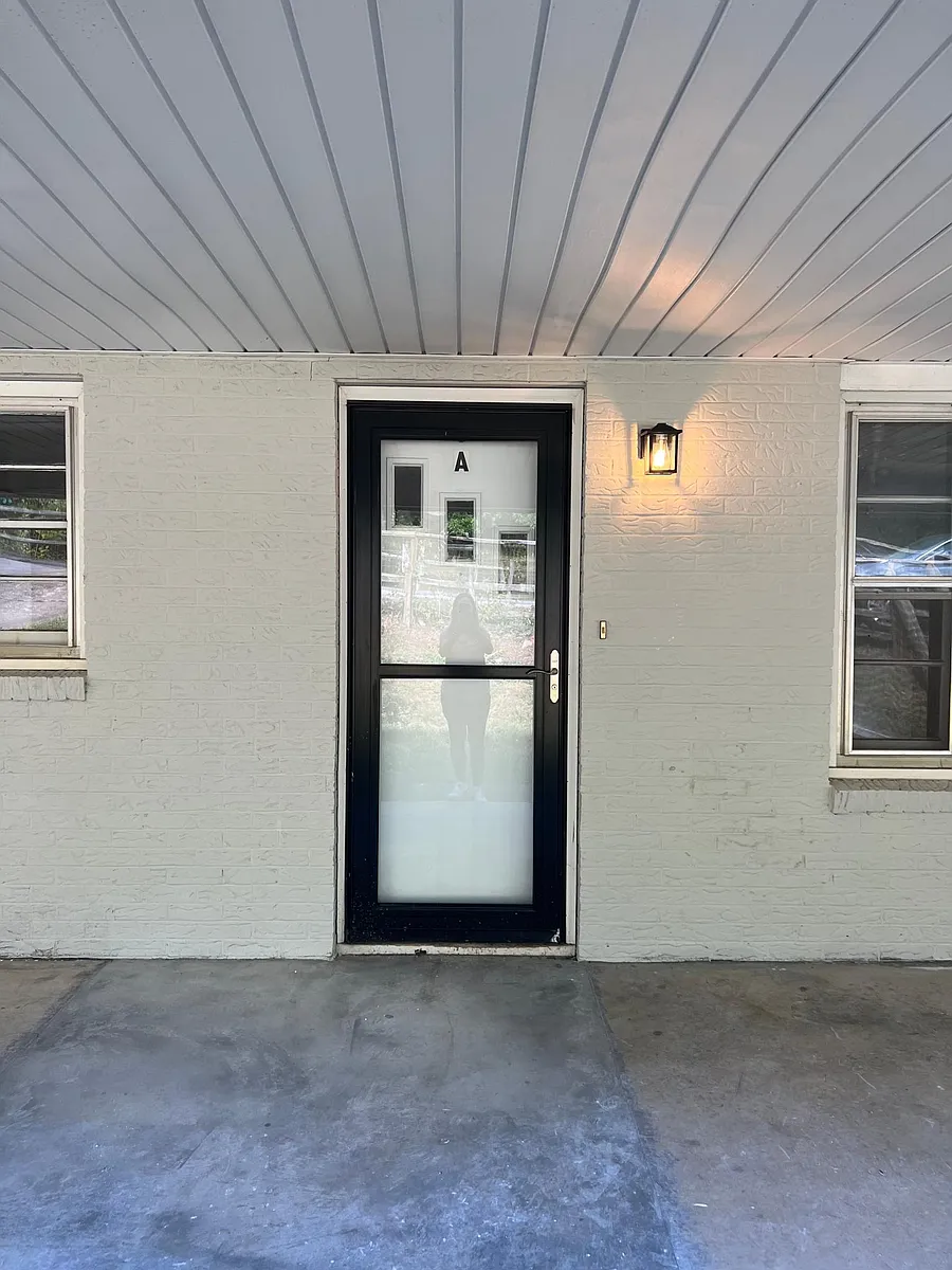 Building Photo - 110 Pine Hill Dr #A