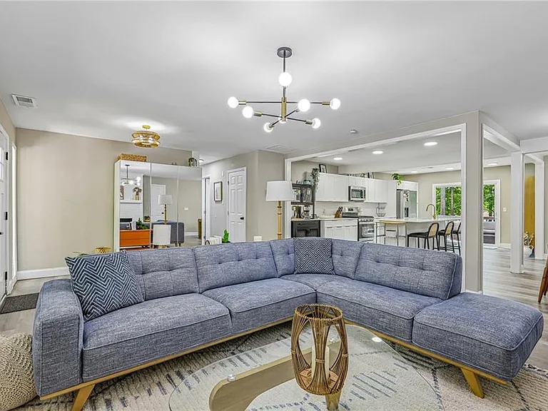 3898 Skidmore Dr — Photo 10