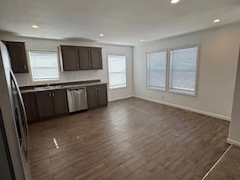 204 Onandaga Ave — Photo 5