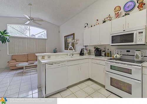 5th image of 383 NW 45th Ave