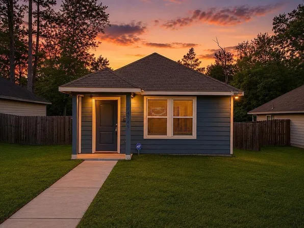 14945 Austin Rd, Willis, TX 77378