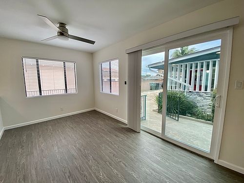 4th image of 1739 Greenwood Ave