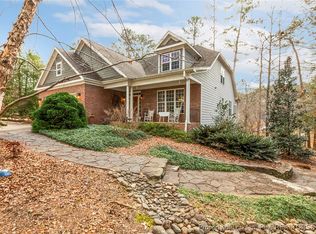 708 Essex Ct, Sanford, NC 27332
