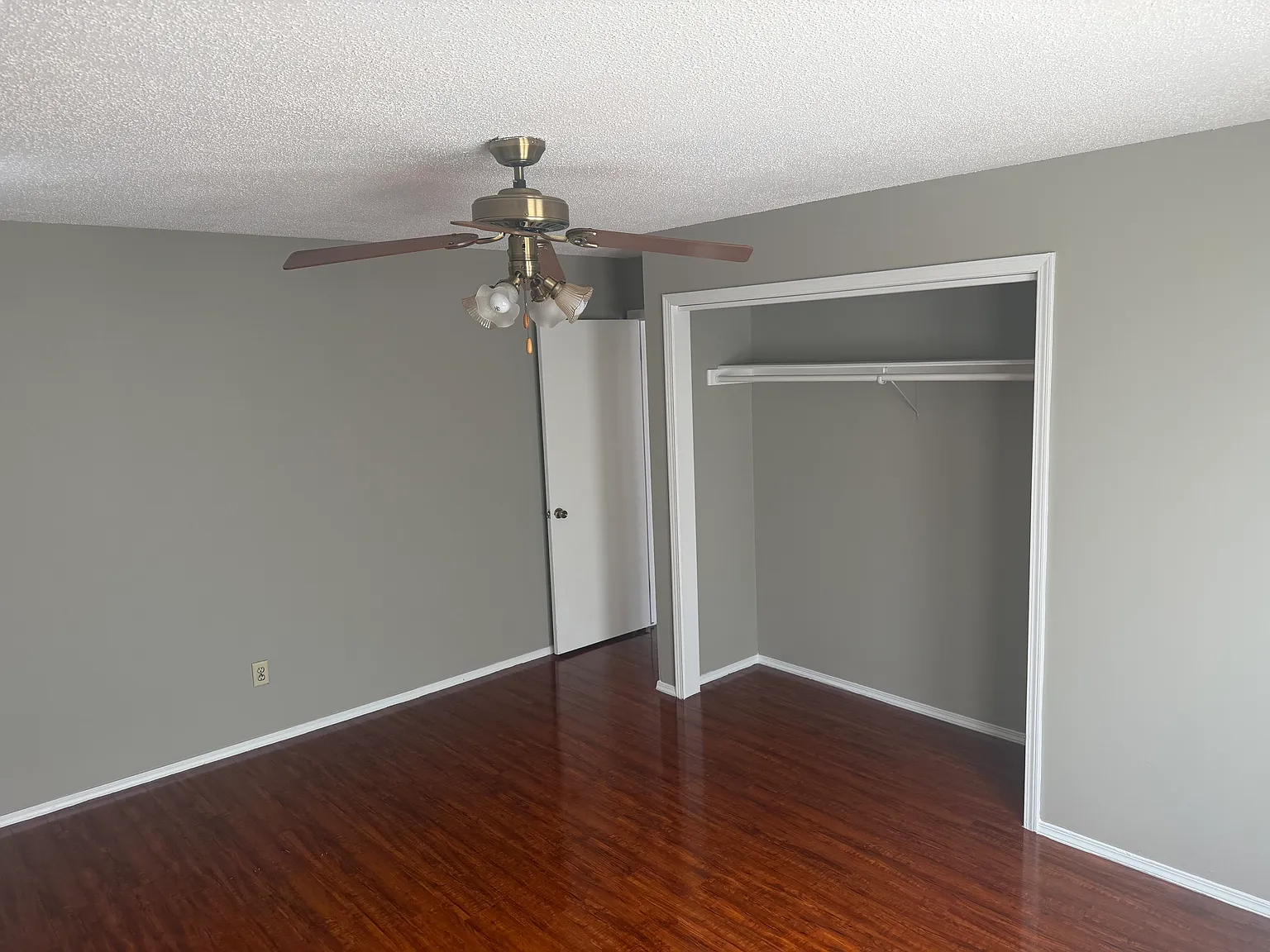 3 bed, 1415 sqft, $1,200 — Photo 4