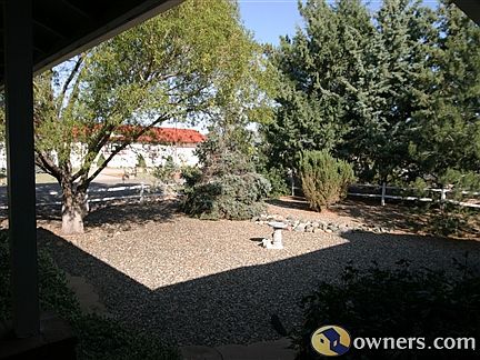 View of front yard