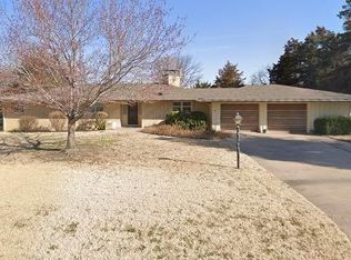 6 Indian Ln, Newton, KS 67114