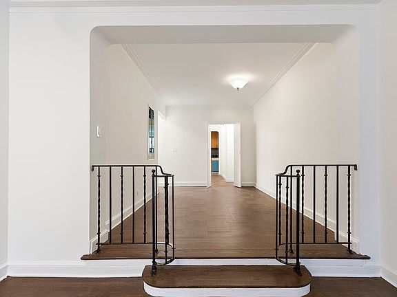 4th image of 349 E 49th St APT 3M