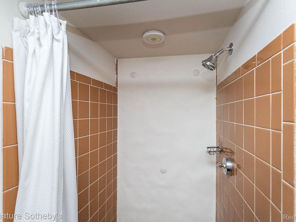 32478 Washington St, photo 26