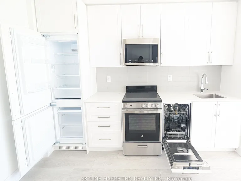 2450 Old Bronte Rd #730 — Photo 3