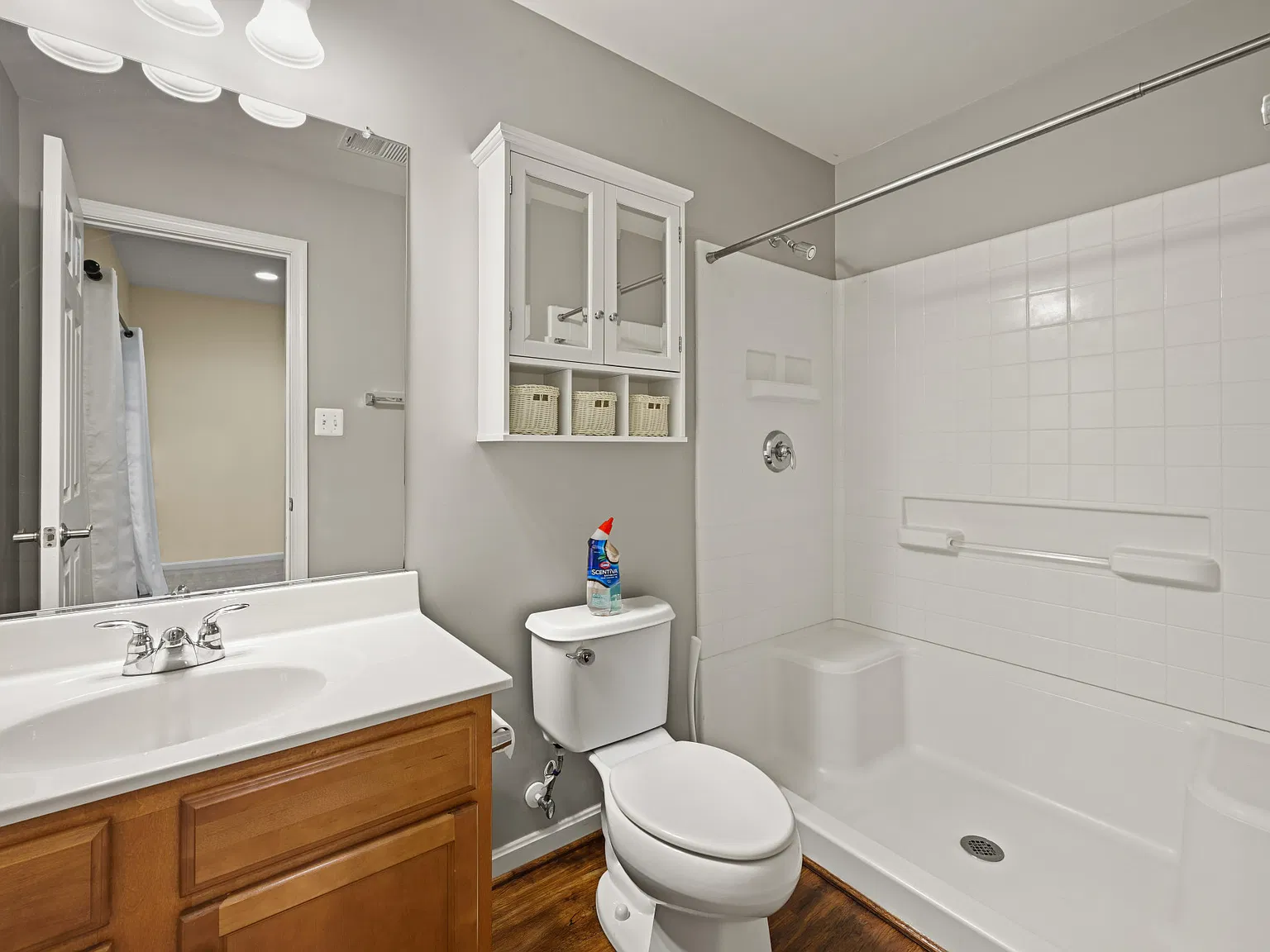 4 bed, 2050 sqft, $2,800 — Photo 4