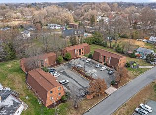 517 W Market St APT E, Graham, NC 27253