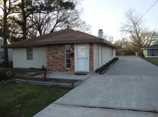 6321 Verde St, Groves, TX 77619