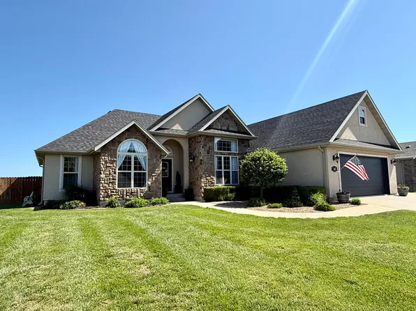 1415 Woodland Road, Marshfield, MO 65706