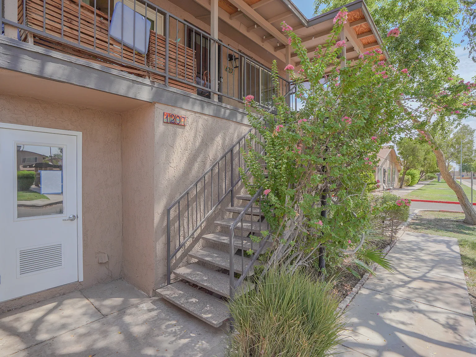 1207 N 84th Pl, Scottsdale Az — Photo 2