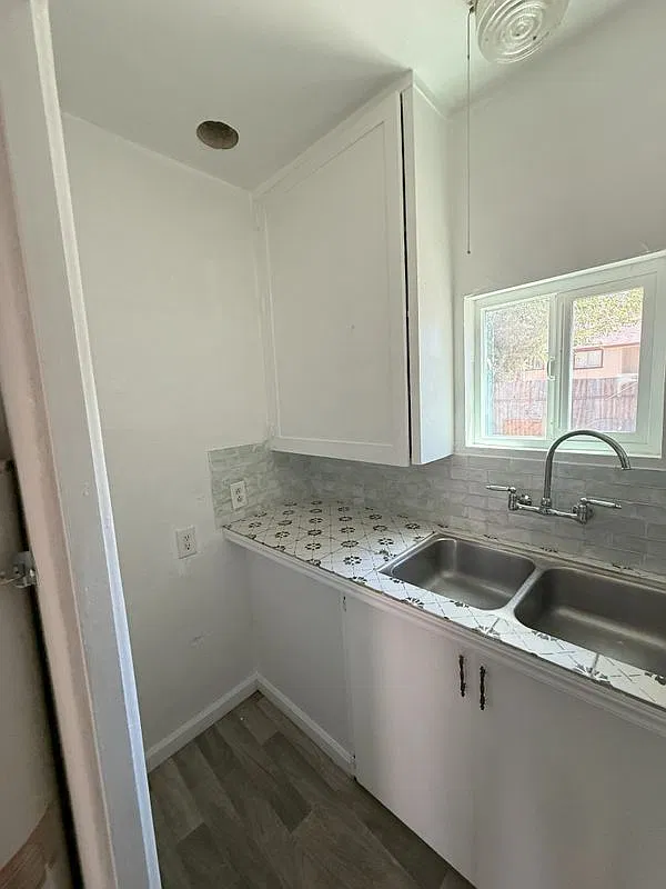 1 bed, 1.0 bath, 500 sqft, $1,400 — Photo 2