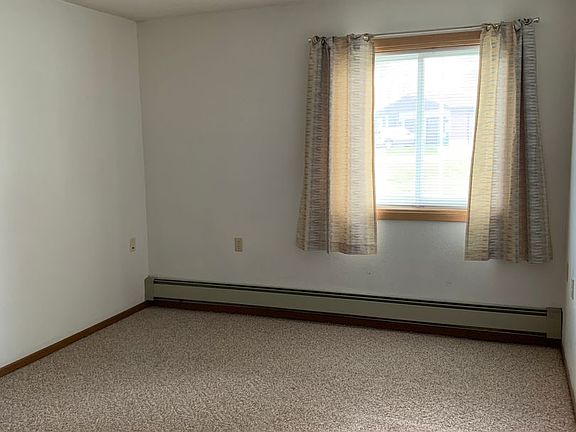 5th image of 127 Park Ave SW #6