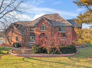 1502 Eagle Ridge Dr, Antioch, IL 60002