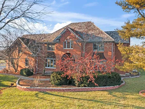 1502 Eagle Ridge Dr, Antioch, IL 60002