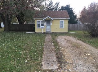 118 Sheldon St, Galesburg, IL 61401