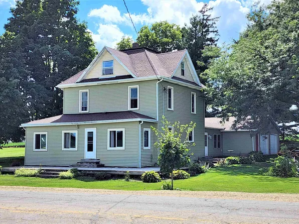 8239 County Road D, Platteville, WI 53818