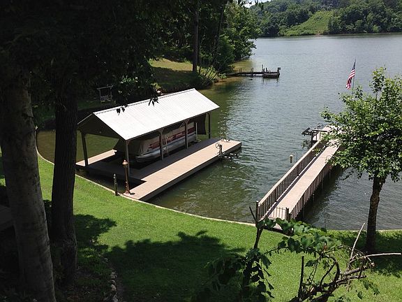 4th image of 295 Lake Hill Dr