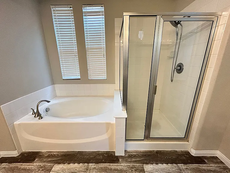 10743 Knickerbocker Ave — Photo 10