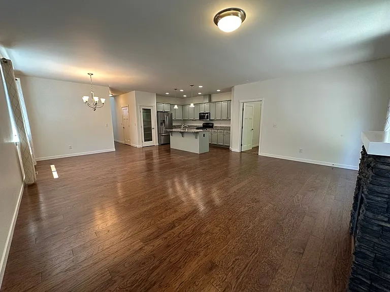 4726 Hadley St — Photo 11