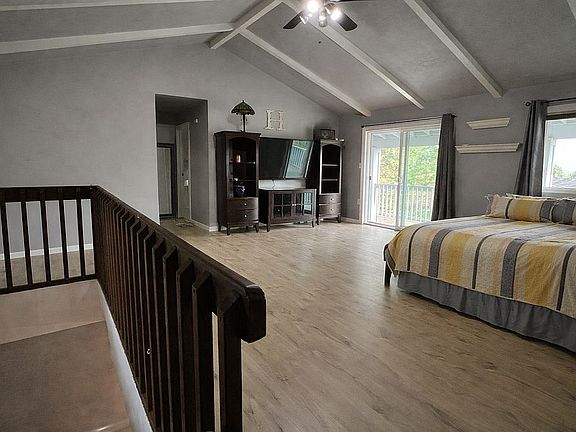 4th image of 209 S 37th Ave #2