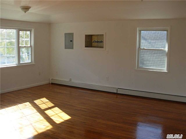 2nd image of 207 91 Ave