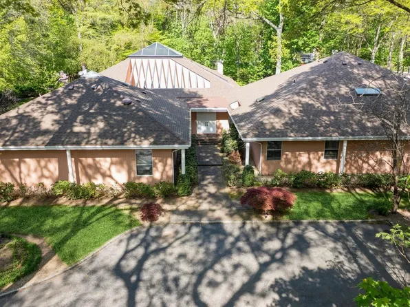 2323 Cedar Swamp Road, Brookville, NY 11545
