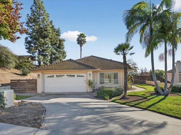 135 Neptune Pl, Escondido, CA 92026