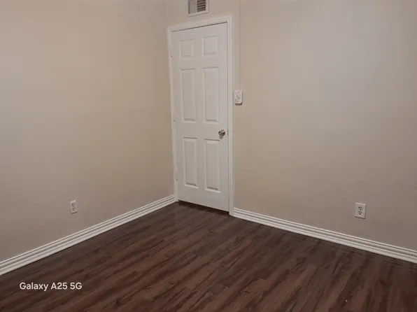3824 Longmeadow Way, Fort Worth, TX 76133