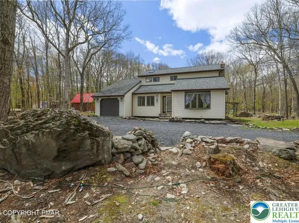 3638 Bristol Cir W, East Stroudsburg, PA 18302