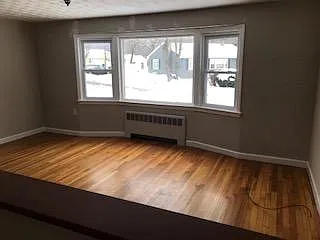 2 Lockwood Rd — Photo 3