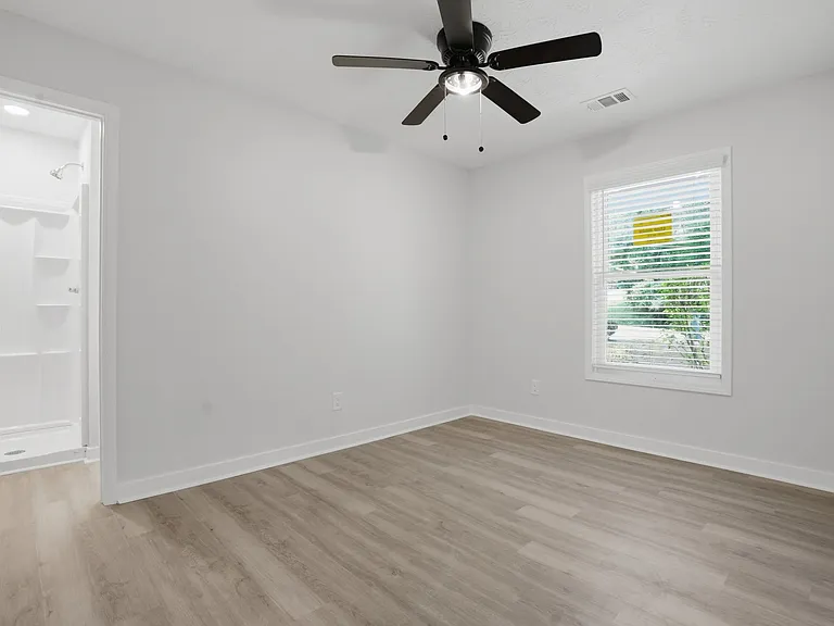 2139 W Cedar Ln SW — Photo 15